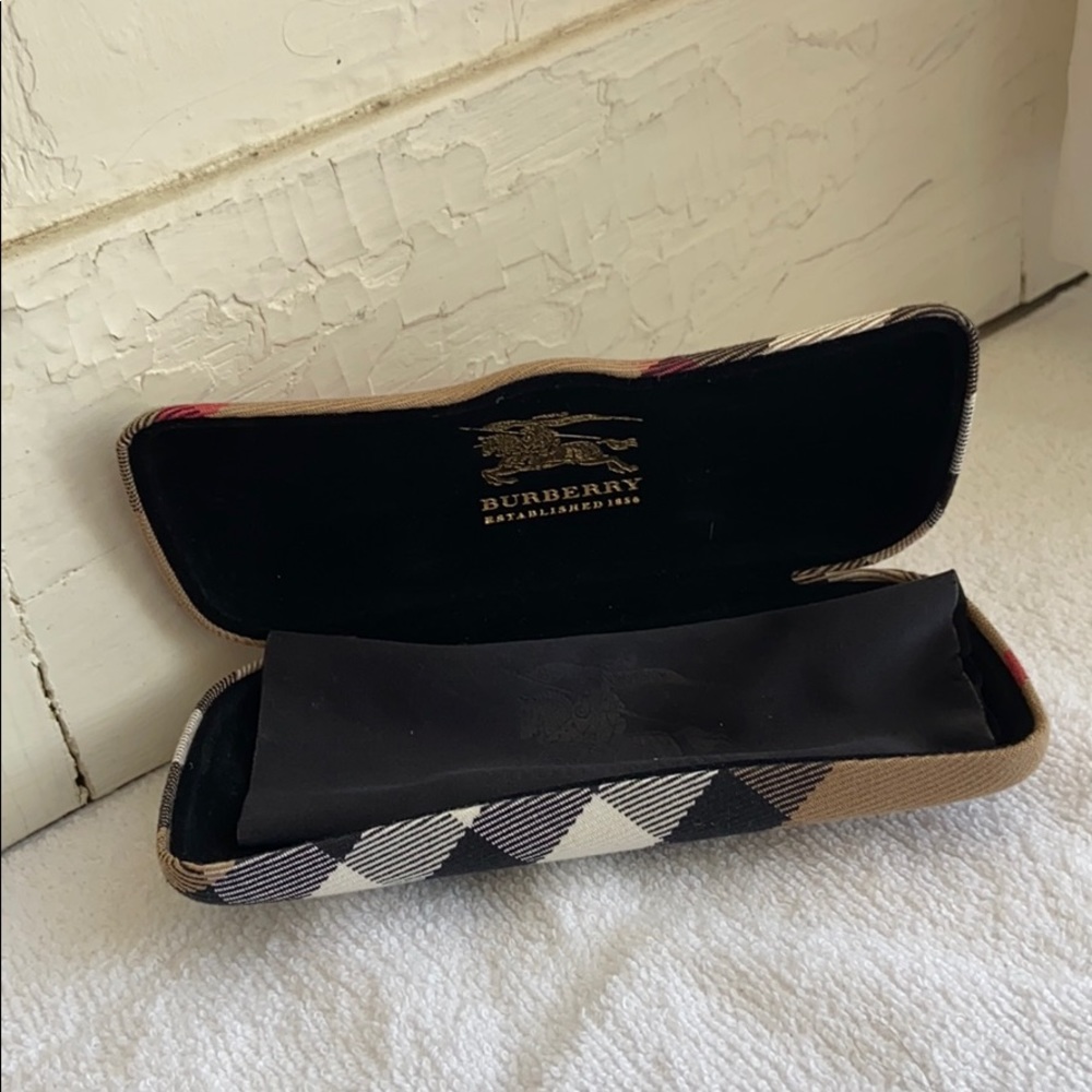 Burberry Glasses Case with Cleaning Cloth